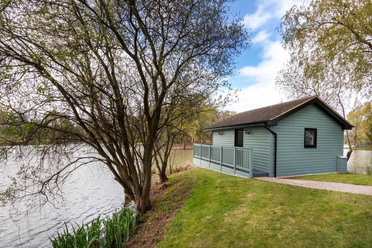 The Vale Golf & Country Club Vila Bishampton Exterior foto