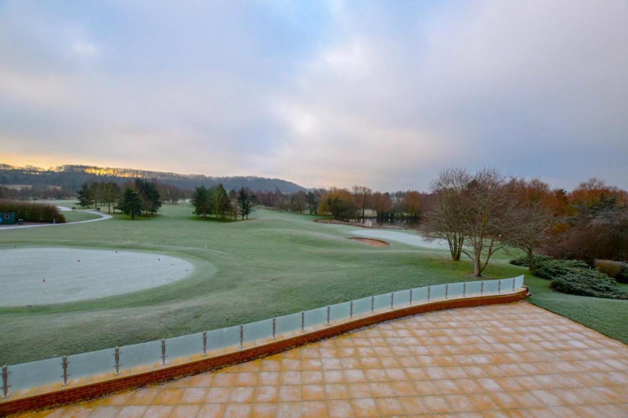 The Vale Golf & Country Club Vila Bishampton Exterior foto
